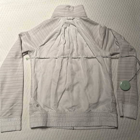 Size 8 - Lululemon white and light grey zip up. - Picture 5 of 6